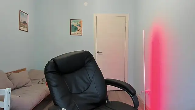 Snapshot of Scooby_k chatting on February 3, 5:40 am Scooby k online show from February 3, 5:40 am