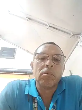 Snapshot of Alex011277 chatting on November 16, 7:52 pm Alex011277 online show from November 16, 7:52 pm