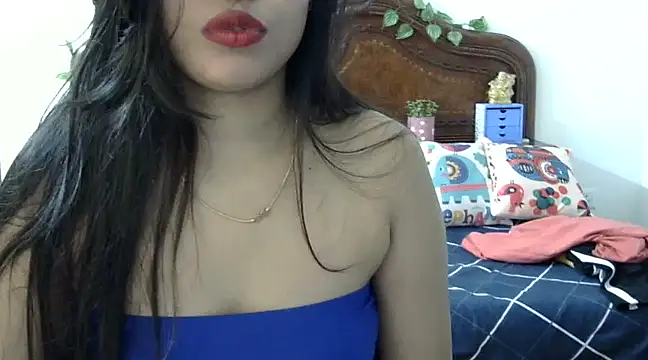 Snapshot of AniHeart chatting on February 21, 3:56 am AniHeart online show from February 21, 3:56 am