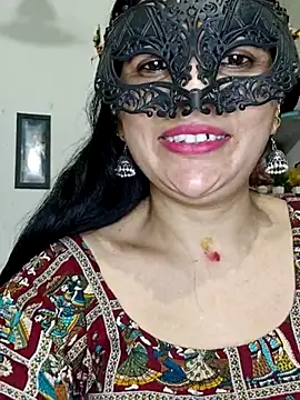 Snapshot of sexy_bhabhi69 chatting on June 27, 7:02 am sexy bhabhi69 online show from June 27, 7:02 am