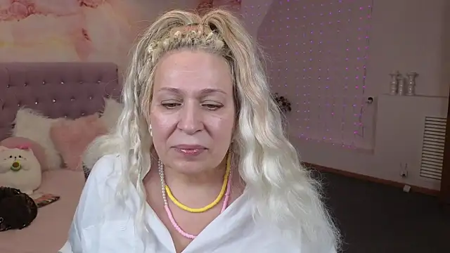 Penelope Pinky online show from January 23, 4:59 pm