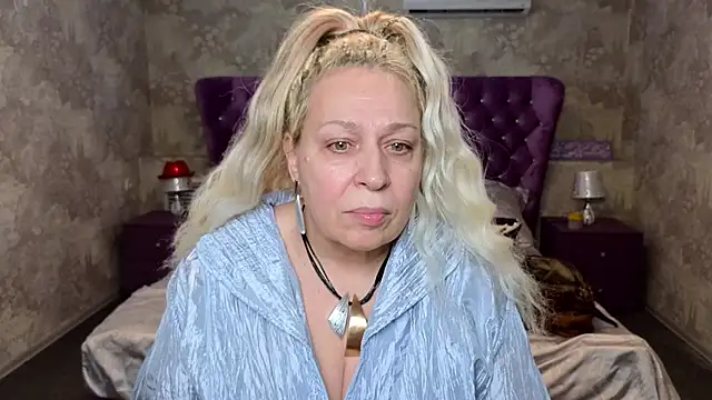 Penelope Pinky online show from January 29, 2:00 pm