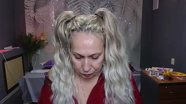 Penelope Pinky online show from January 30, 8:21 pm