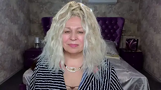 Penelope Pinky online show from February 5, 5:09 pm