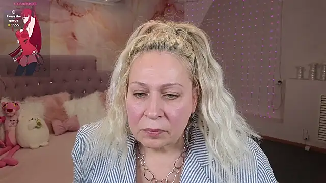 Penelope Pinky online show from February 6, 2:26 pm