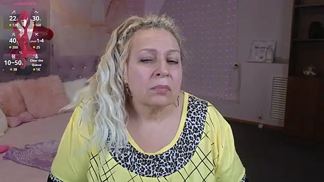 Penelope Pinky online show from February 11, 5:40 pm