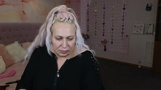 Penelope Pinky online show from March 10, 6:23 pm