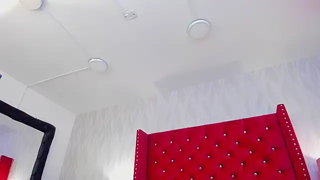 Snapshot of SophiGracee chatting on January 12, 6:17 am SophiGracee online show from January 12, 6:17 am