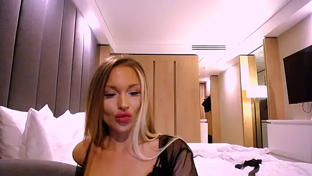 Snapshot of project_barbara chatting on December 25, 5:58 pm project barbara online show from December 25, 5:58 pm