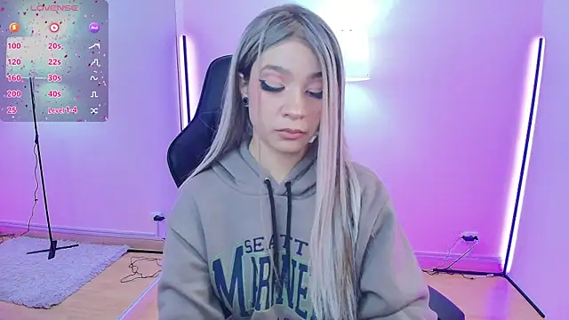 Snapshot of EmmaJhonnsson chatting on January 30, 8:54 am EmmaJhonnsson online show from January 30, 8:54 am