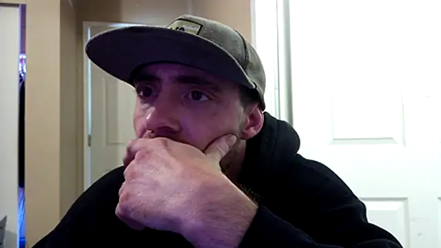 Huntzg23 online show from March 20, 4:23 pm