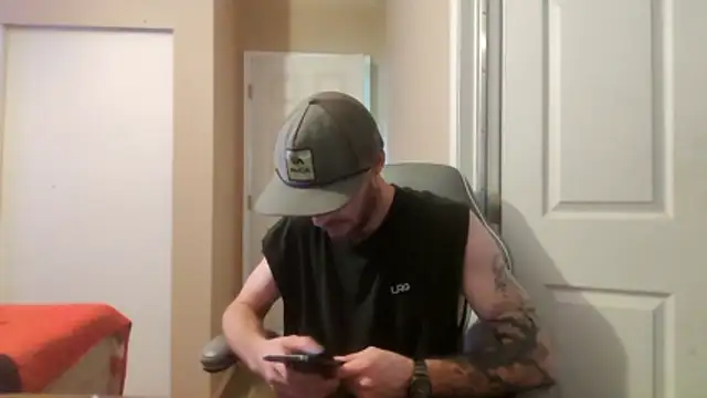 Huntzg23 online show from March 25, 10:49 pm