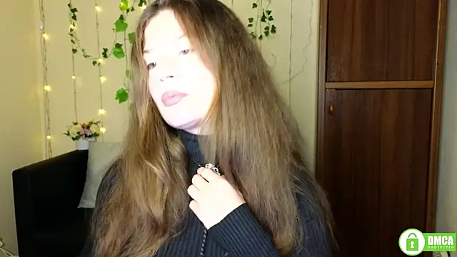 Snapshot of Alicia_redfollow chatting on November 17, 12:33 pm Alicia redfollow online show from November 17, 12:33 pm