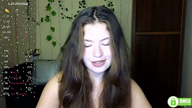 Snapshot of Alicia_redfollow chatting on November 23, 12:27 pm Alicia redfollow online show from November 23, 12:27 pm