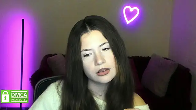 Snapshot of Alicia_redfollow chatting on November 26, 12:28 pm Alicia redfollow online show from November 26, 12:28 pm