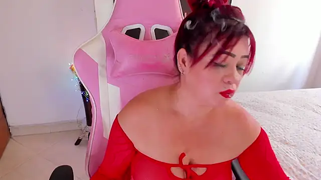 Snapshot of sexyhot_2024 chatting on December 18, 4:49 pm sexyhot 2024 online show from December 18, 4:49 pm