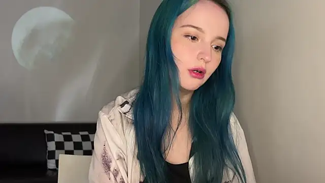 bumble bee online show from December 28, 1:06 pm