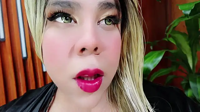 cristall hott online show from July 15, 3:45 am