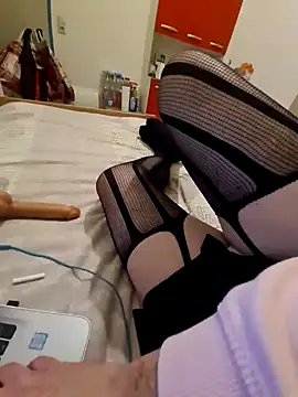 Snapshot of pinkcross24 chatting on December 25, 11:31 pm pinkcross24 online show from December 25, 11:31 pm