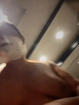 Snapshot of SecretlyDD chatting on February 25, 9:31 am SecretlyDD online show from February 25, 9:31 am