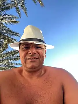 Snapshot of SecretlyDD chatting on March 11, 2:18 pm SecretlyDD online show from March 11, 2:18 pm