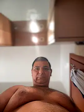 Snapshot of SecretlyDD chatting on November 8, 8:25 am SecretlyDD online show from November 8, 8:25 am