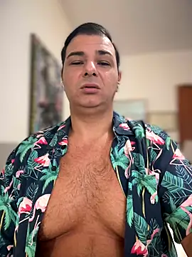 Snapshot of SecretlyDD chatting on November 28, 9:23 am SecretlyDD online show from November 28, 9:23 am