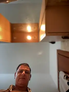 Snapshot of SecretlyDD chatting on December 2, 9:14 am SecretlyDD online show from December 2, 9:14 am