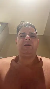 Snapshot of SecretlyDD chatting on January 8, 6:26 am SecretlyDD online show from January 8, 6:26 am