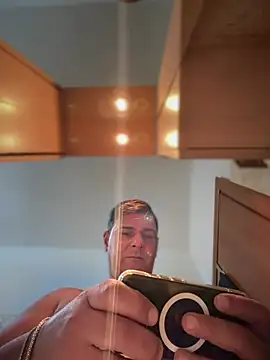 Snapshot of SecretlyDD chatting on February 3, 9:47 am SecretlyDD online show from February 3, 9:47 am