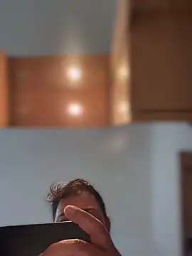 Snapshot of SecretlyDD chatting on February 7, 2:10 pm SecretlyDD online show from February 7, 2:10 pm