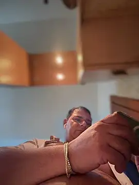 Snapshot of SecretlyDD chatting on February 10, 10:19 am SecretlyDD online show from February 10, 10:19 am