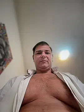 Snapshot of SecretlyDD chatting on February 20, 11:54 am SecretlyDD online show from February 20, 11:54 am