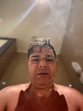 Snapshot of SecretlyDD chatting on March 8, 6:28 am SecretlyDD online show from March 8, 6:28 am