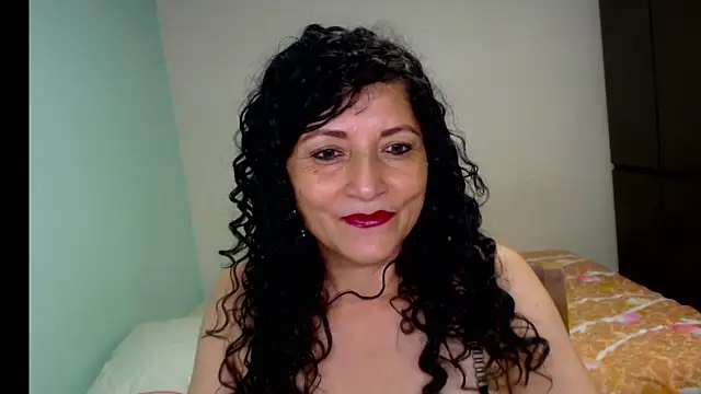 Snapshot of arianna_ros3 chatting on February 21, 2:56 am arianna ros3 online show from February 21, 2:56 am