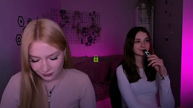 playful sophie online show from April 7, 7:47 pm