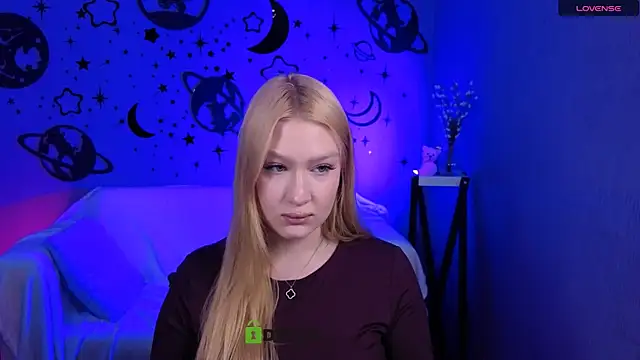 playful sophie online show from April 14, 7:20 pm