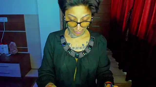 Snapshot of Lucky_Deniz chatting on March 17, 11:02 am Lucky Deniz online show from March 17, 11:02 am