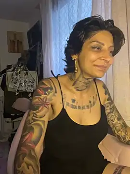 Snapshot of Lucky_Deniz chatting on July 6, 8:55 am Lucky Deniz online show from July 6, 8:55 am