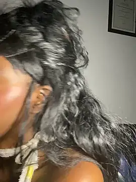 Zizi-campbel online show from January 29, 11:46 pm