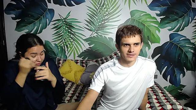 Snapshot of Gurvinder_1 chatting on February 20, 11:20 am Gurvinder 1 online show from February 20, 11:20 am