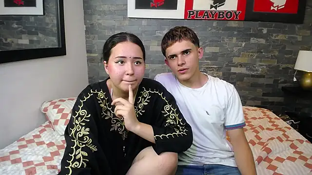 Snapshot of Gurvinder_1 chatting on March 8, 10:24 pm Gurvinder 1 online show from March 8, 10:24 pm