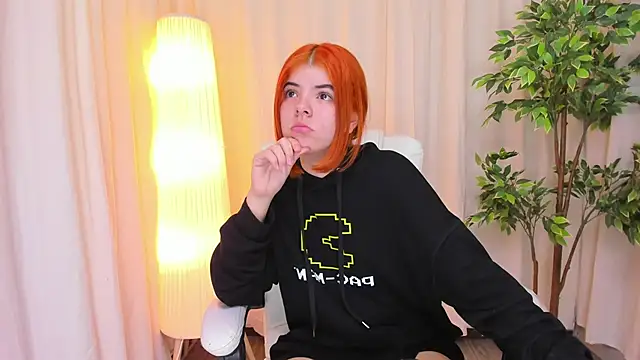 Maddy bennet online show from February 19, 7:17 am