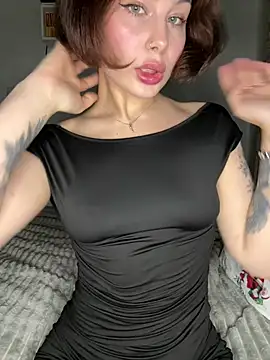 Snapshot of AmmyRich1 chatting on July 6, 6:43 am AmmyRich1 online show from July 6, 6:43 am