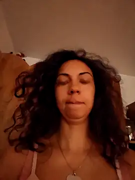 Snapshot of naughty69curls chatting on October 10, 2:27 pm naughty69curls online show from October 10, 2:27 pm