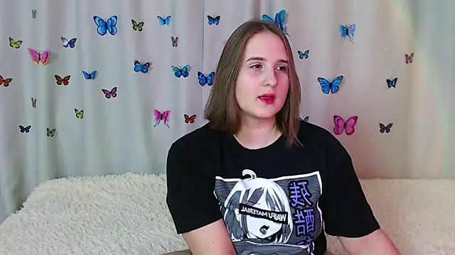 Snapshot of Phantommira chatting on December 23, 7:09 pm Phantommira online show from December 23, 7:09 pm