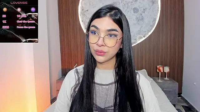 RoseCassie online show from April 14, 1:28 pm