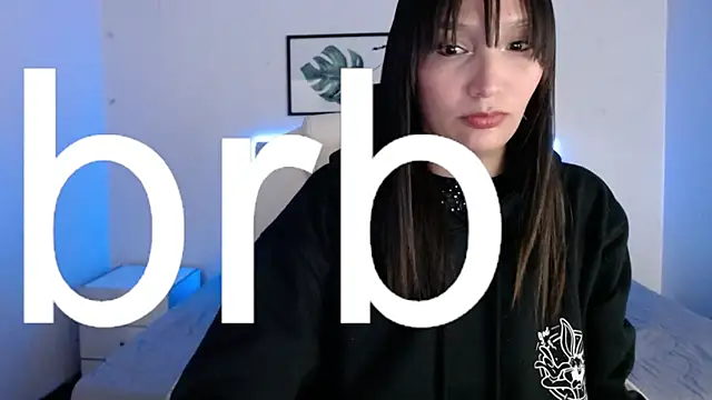 mia collens online show from November 23, 2:00 am