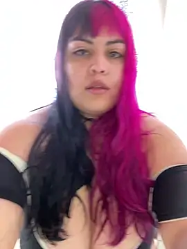 Snapshot of Pinky-Flower chatting on January 17, 7:49 pm Pinky-Flower online show from January 17, 7:49 pm