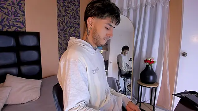 hinata itachi online show from February 19, 3:57 am